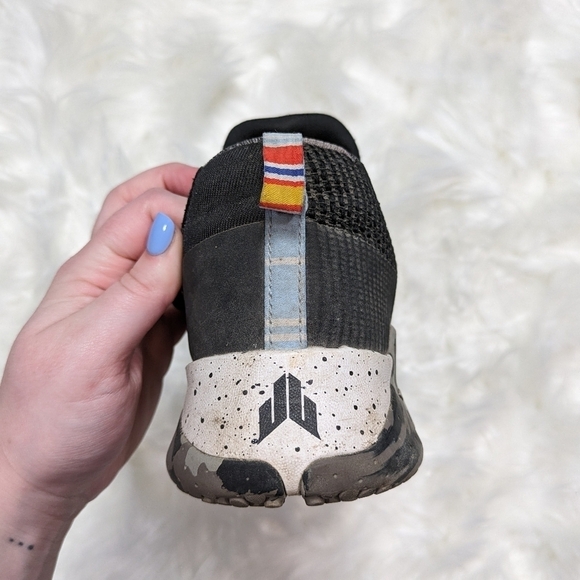 Reebok JJ Watt 3 Valor Edition Men's Black and Grey Reebok Sneakers Size 8 - Picture 2 of 8